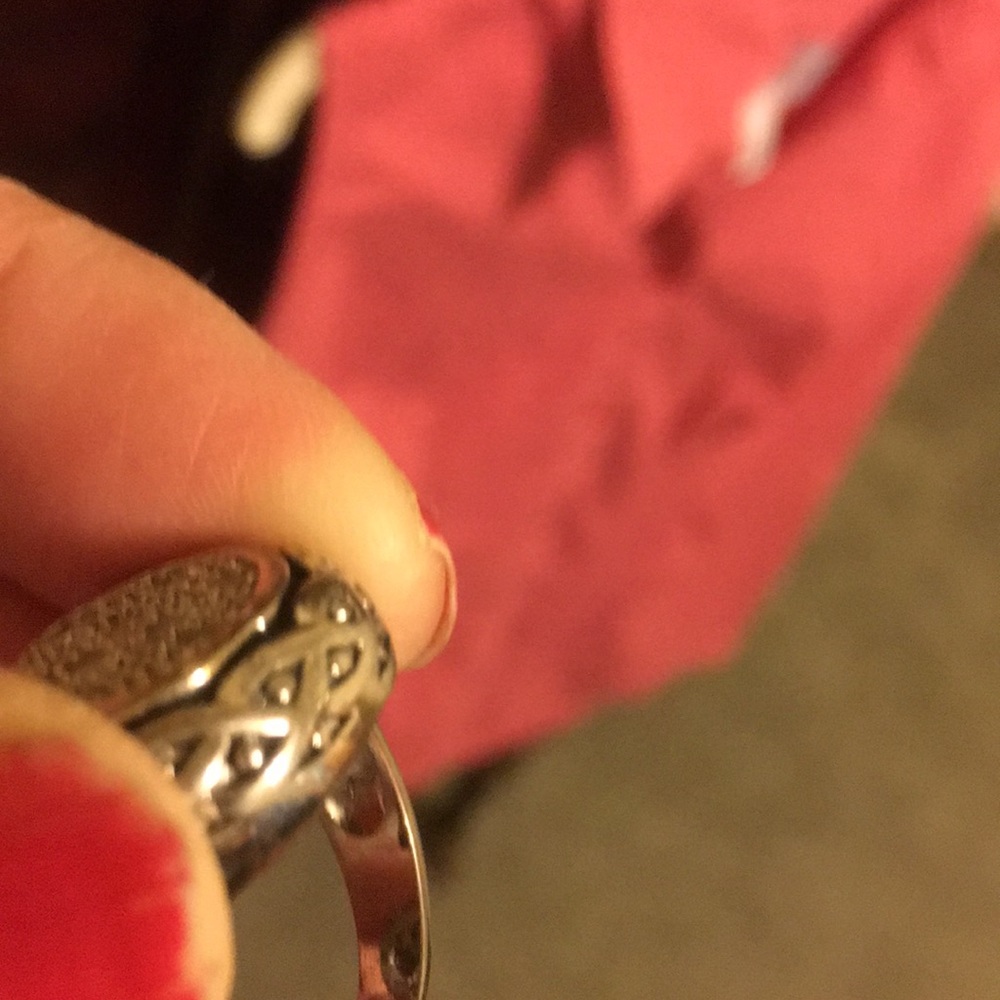 ❄️New❄️Silver Pave Ring - Picture 5 of 8
